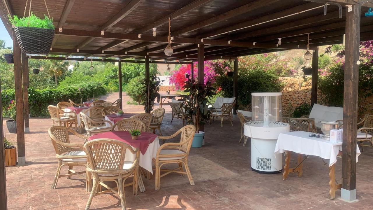 Hotel Restaurant Baladrar 贝尼萨 外观 照片